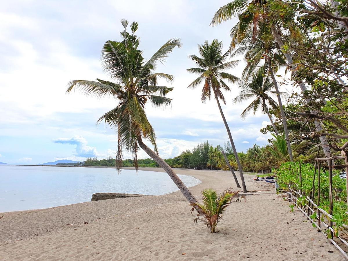 Waiara Village Guesthouse Maumere Esterno foto