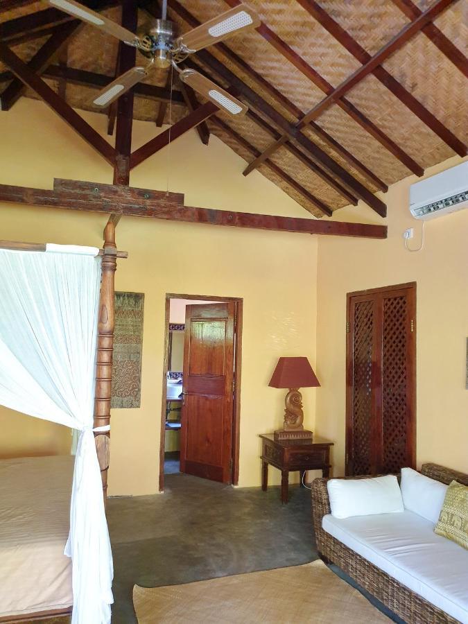 Waiara Village Guesthouse Maumere Esterno foto